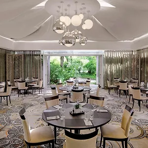 Hilton Park Otel